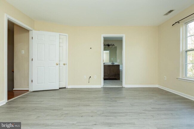 Building Photo - 8213 Brooktree St