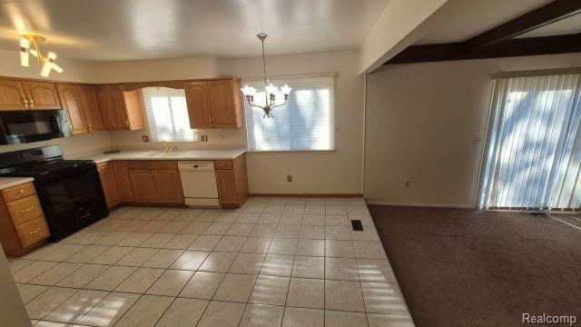 Building Photo - 42455 Bishop Rd