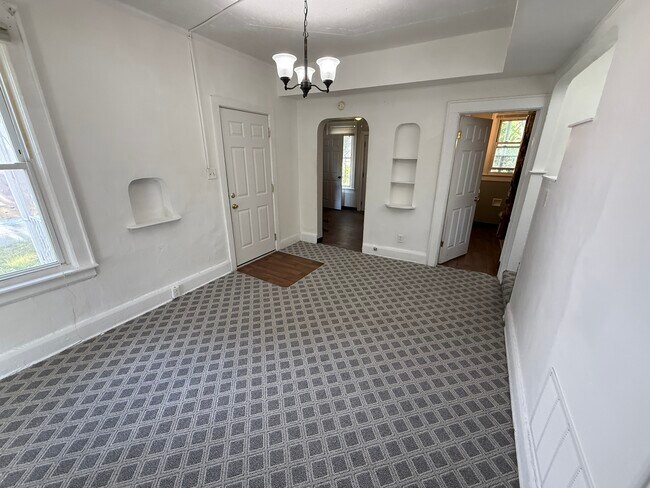 Building Photo - 344 Loeffler Ave