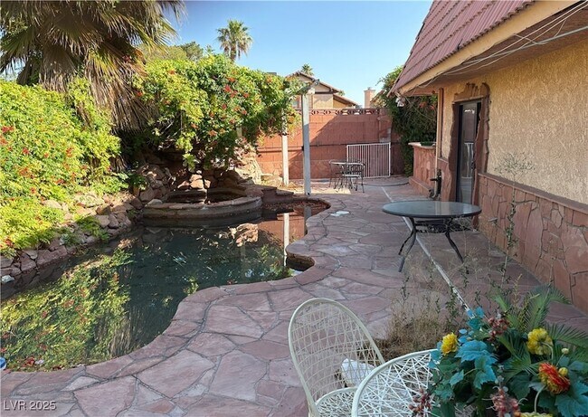 Building Photo - 3167 El Cedro Cir