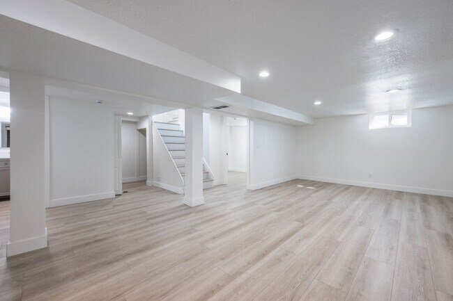 Building Photo - Beautifully Updated 3-Bedroom Home with Modern Upgrades & Spacious Backyard