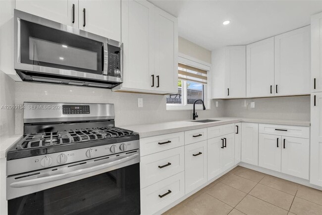 Building Photo - 13231 SW 86th St
