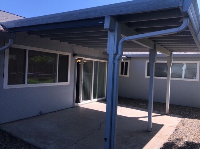 Building Photo - Nice home in Fair Oaks neighborhood