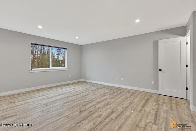 Building Photo - 623 Rita Cir