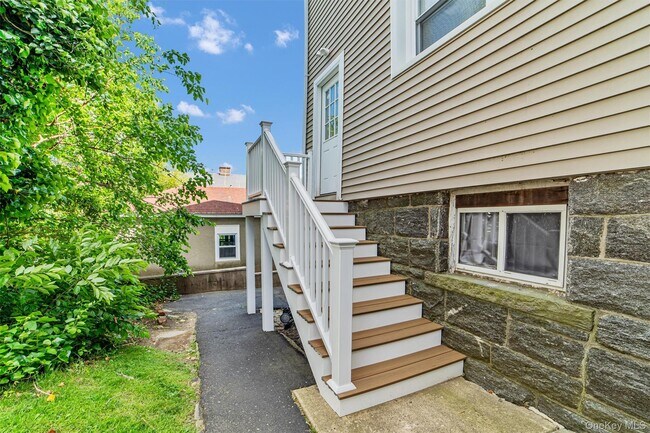 Building Photo - 69 Prospect St