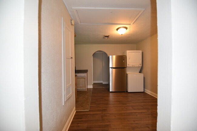 Building Photo - 1713 Ordway St