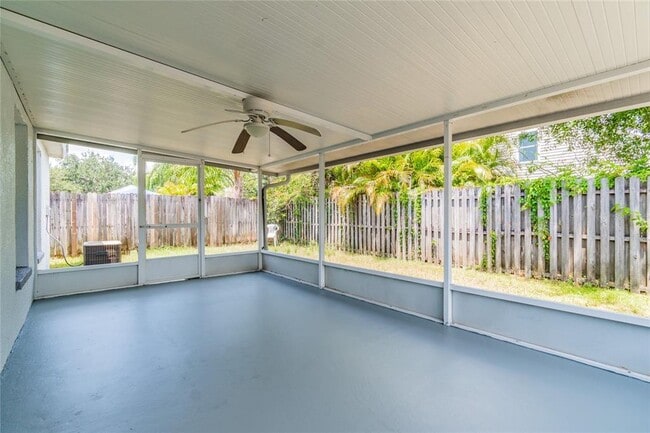 Building Photo - 13136 Carrollwood Creek Dr