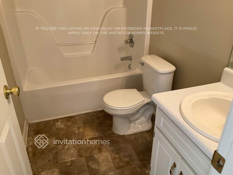 Building Photo - 875 Wilmont Ct