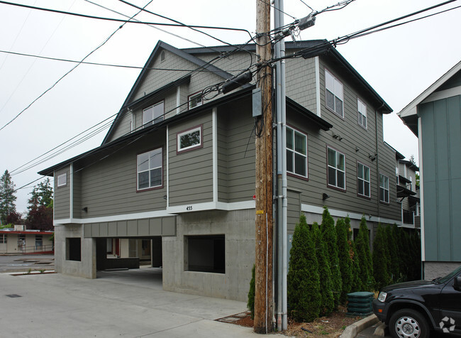 Building Photo - The Fenway