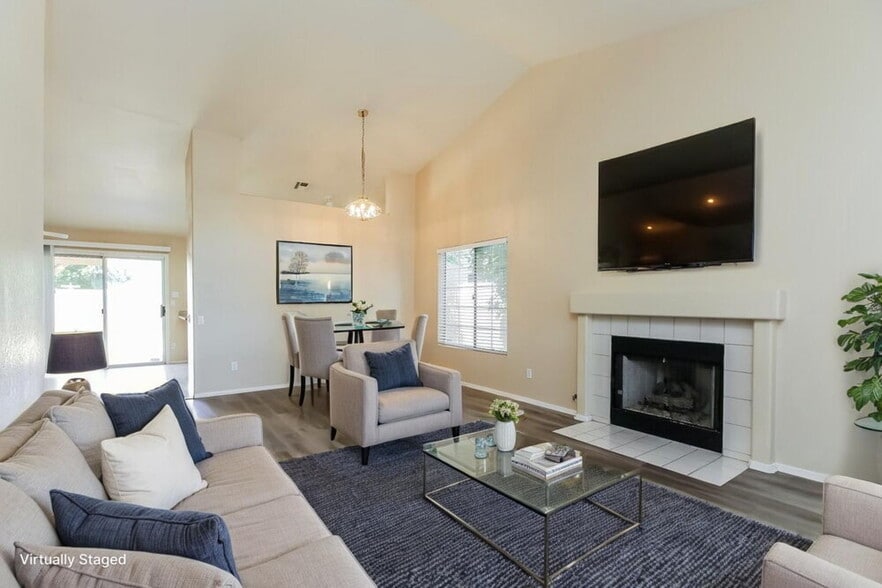 Building Photo - 1130 N Meadows Dr