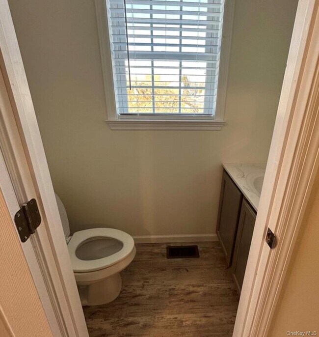 Building Photo - 26 Grand St