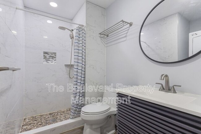 Building Photo - 92-905 Hame Pl 19-205