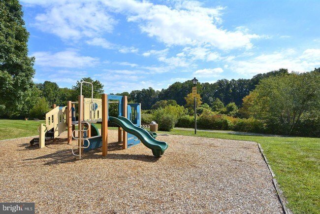 Building Photo - 12541 Laurel Grove Pl