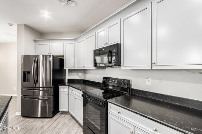 Building Photo - 2492 S Betty St