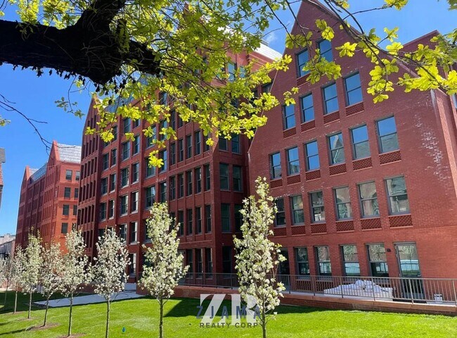 Building Photo - 955 Sterling Pl