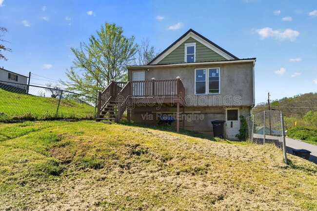 Building Photo - 804 Illinois Ave