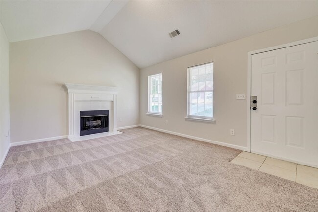 Building Photo - 2811 Bennington Dr