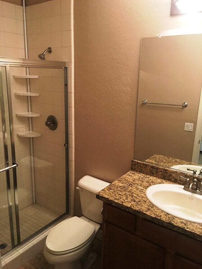 Building Photo - Chandler 5 Bed, 3 Bath + Bonus Room Office/Den