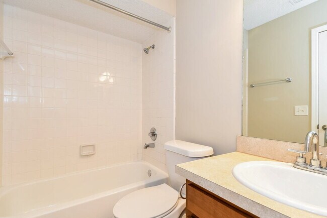 Building Photo - 11130 Losco Jct Dr S