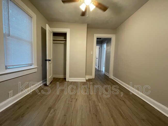 Building Photo - 839 21st St