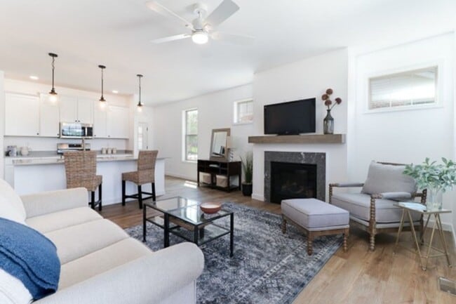 Building Photo - Get $699 off your security deposit!