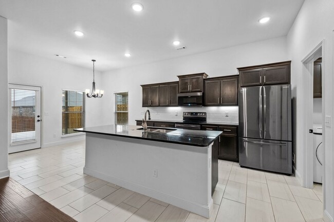 Building Photo - Gorgeous Home in Bentonville!