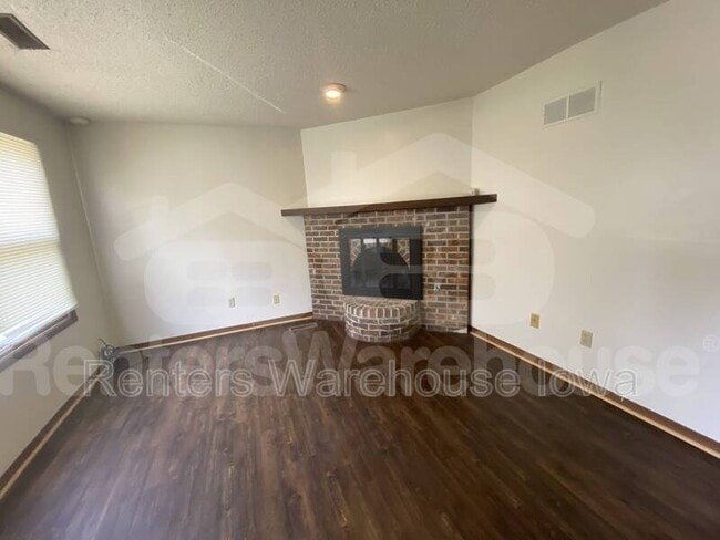 Building Photo - 2019 64th St