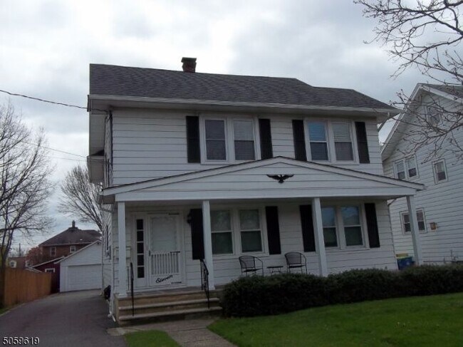 Primary Photo - 11 Frelinghuysen Ave