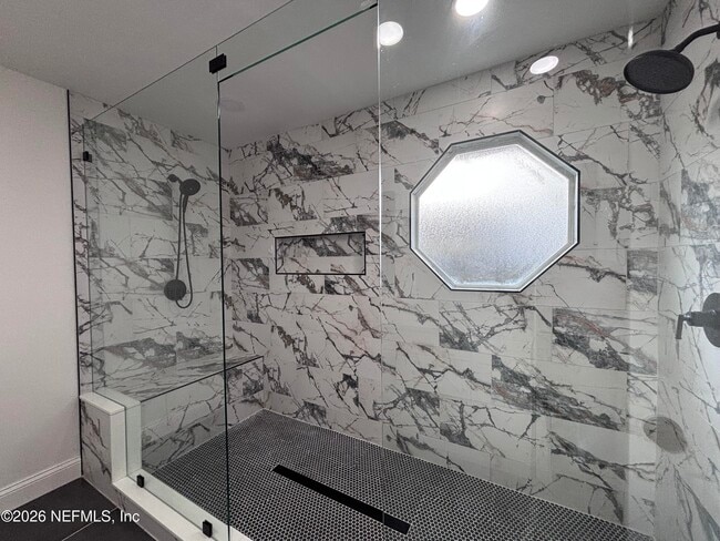 Building Photo - 612 Morning Mist Way