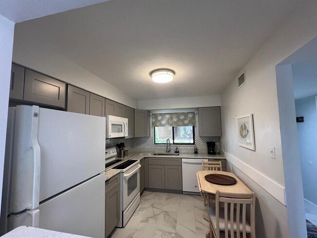 Building Photo - 5279 Willow Links