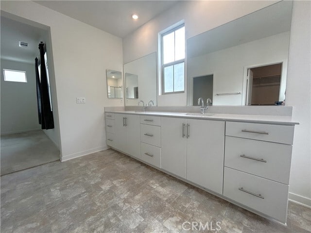 Building Photo - 15764 Caterpillar Dr