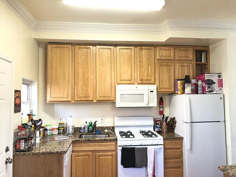 Building Photo - 787 Fairmont St NW