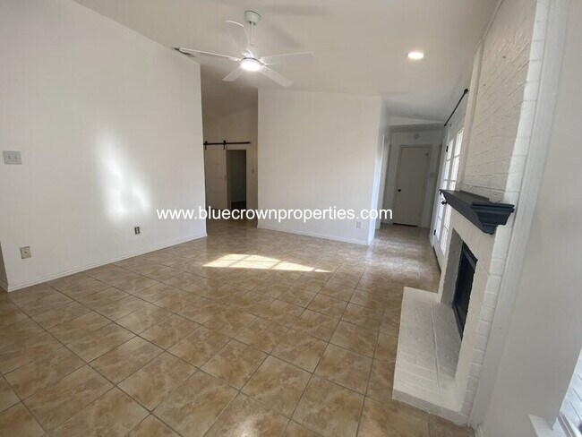 Building Photo - 2702 Stonecreek Pl