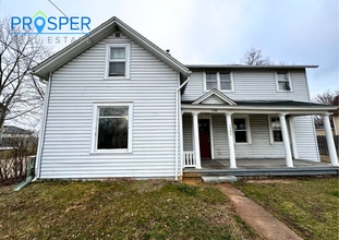 Building Photo - OM1104