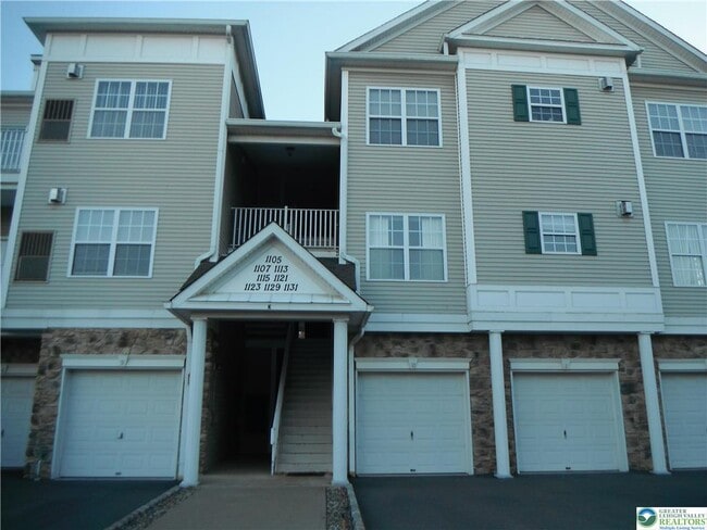 Primary Photo - 1113 Old Course Ln