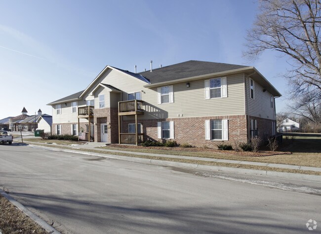 Lone Tree Apartments Carter Lake, IA Apartment Finder