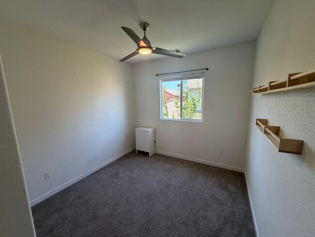Building Photo - 3 bedroom | 2.5 bathroom | McKinley Village Single Family Home