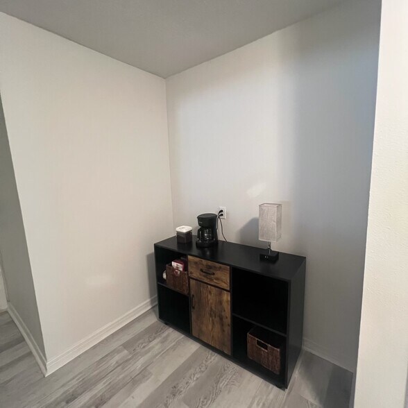 Building Photo - 4584 Tamarind Dr