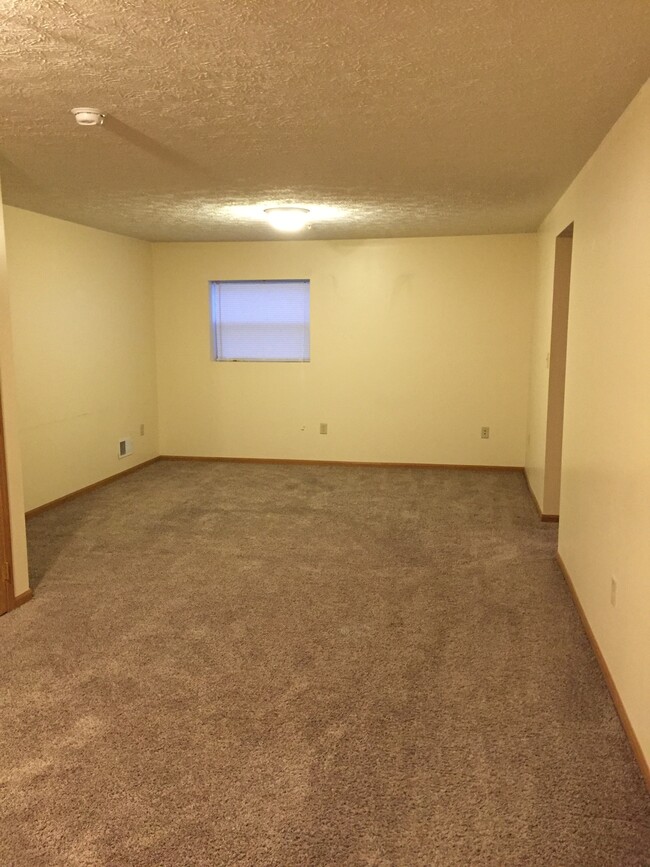 Building Photo - 541 Boggs Ave