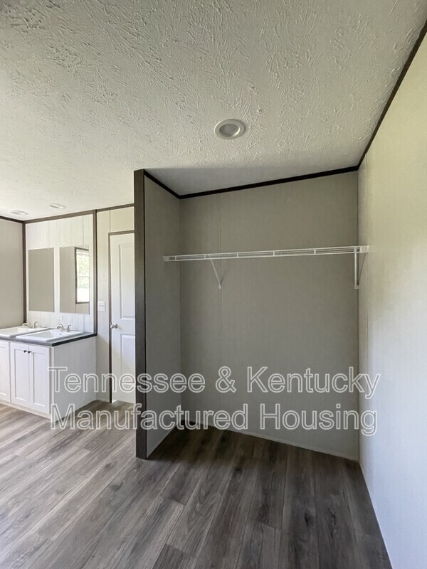 Building Photo - 106 Cumberland Ln