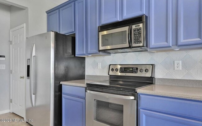 Building Photo - 11225 Castlemain Cir E
