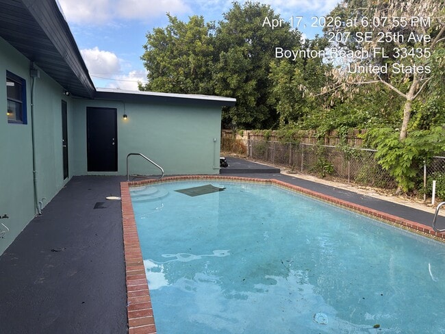 Building Photo - 207 Boynton Property