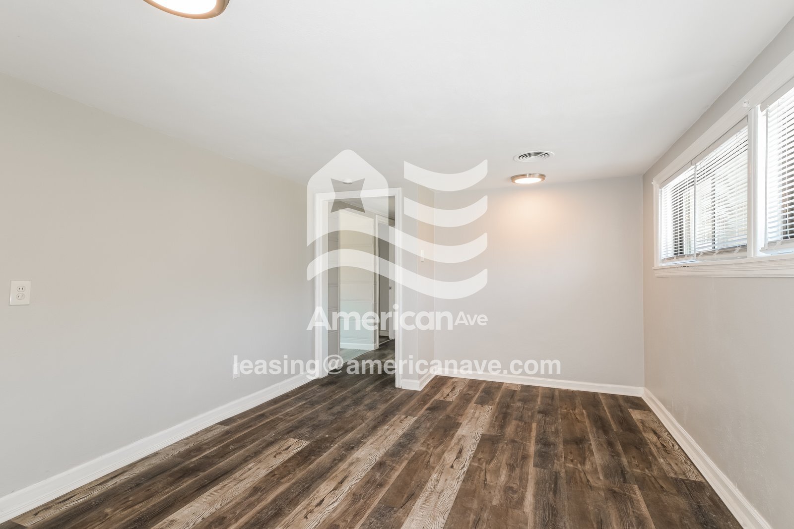 Building Photo - 9207 Bobb Ave