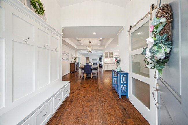 Building Photo - 6249 Olympia Dr