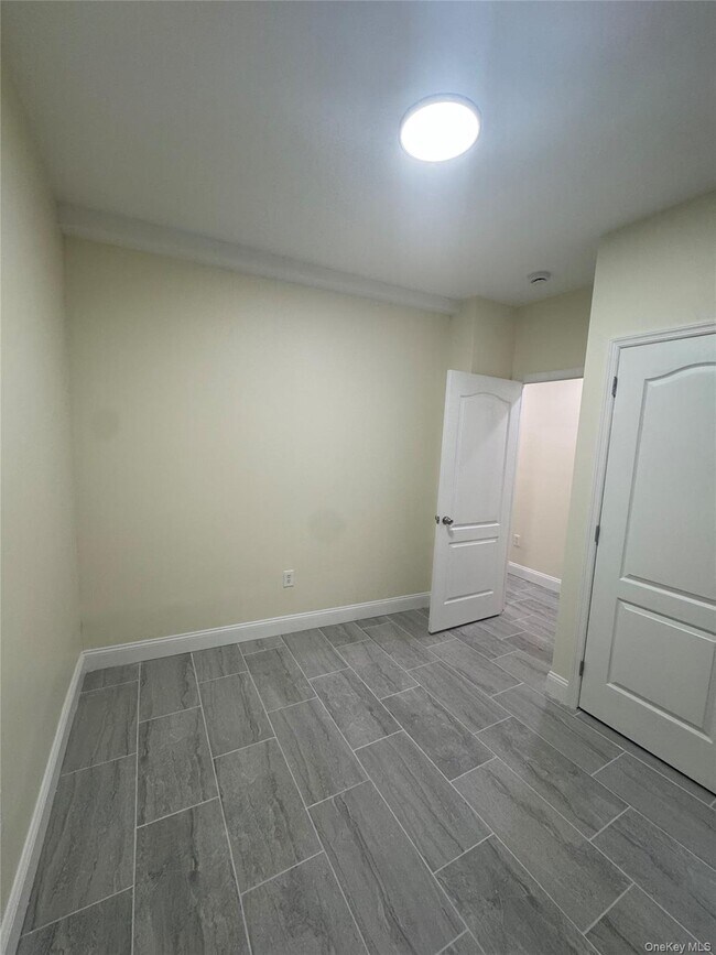 Building Photo - 614 W 136th St