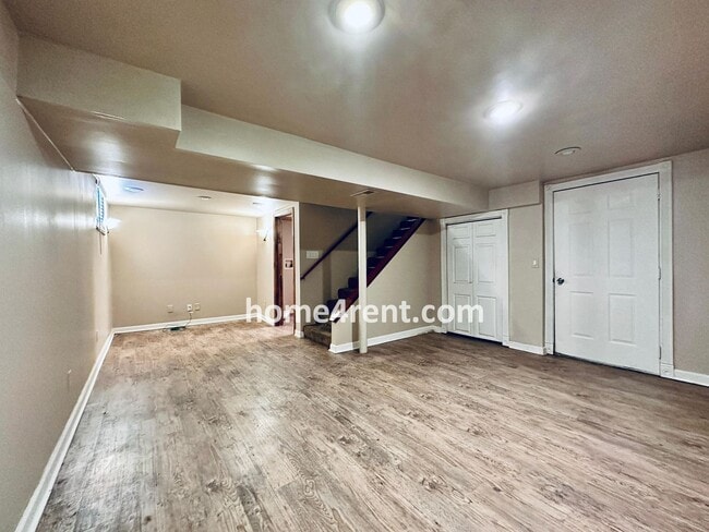 Building Photo - Fantastic Parkville Home and Updated Kitch...