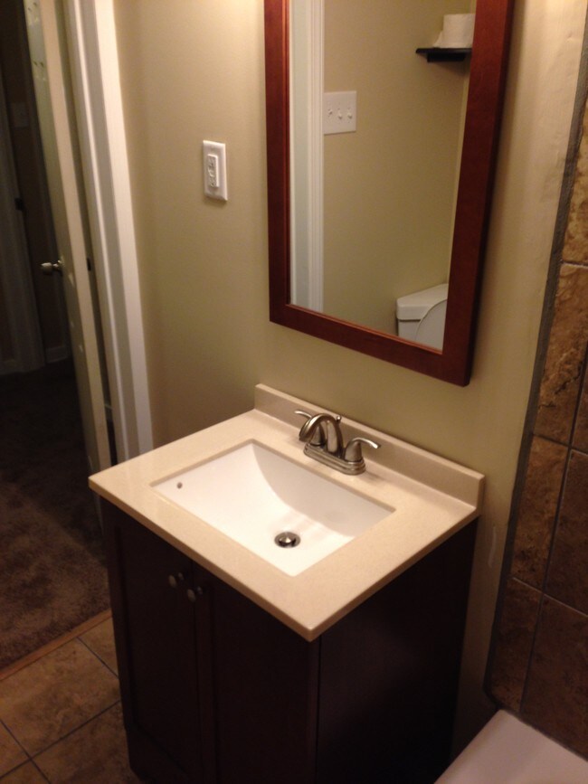 Building Photo - 442 Iberia St