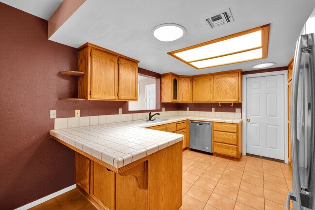 Building Photo - 57815 Desert Gold Dr