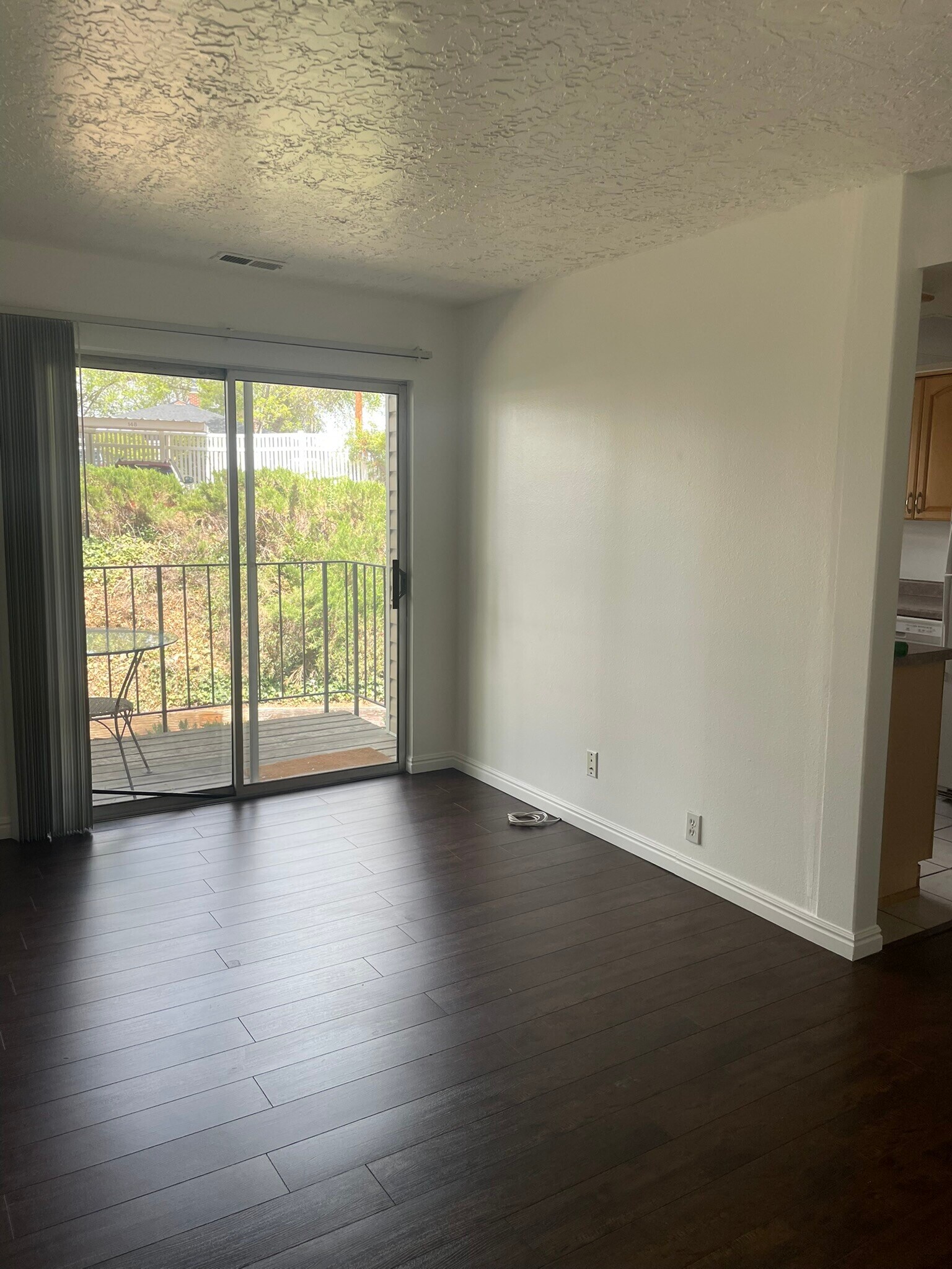 Building Photo - 1044 E Quail Park Dr