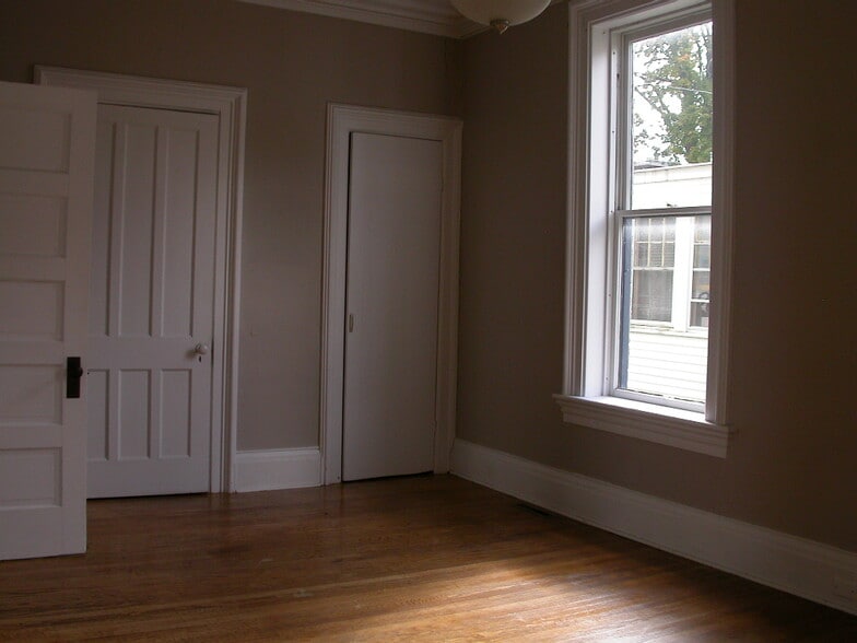 Building Photo - 110 Stone St